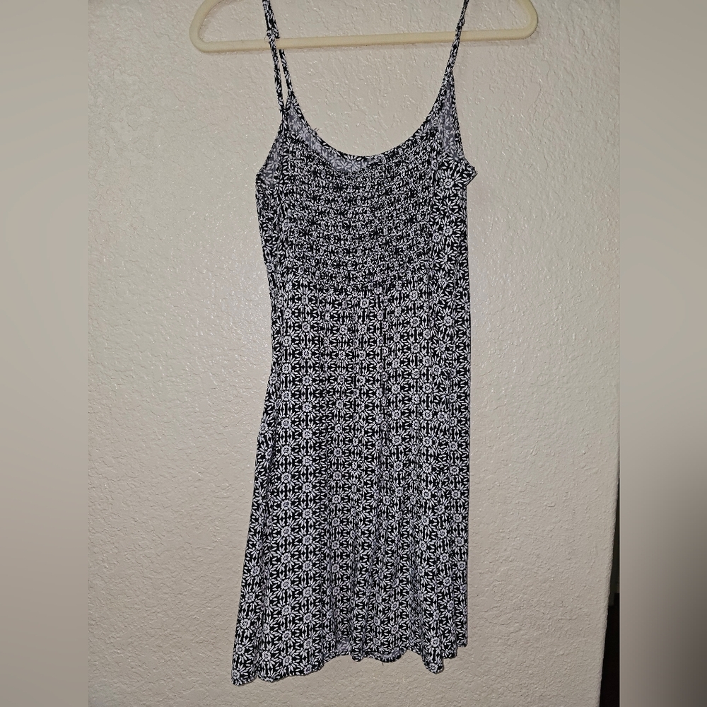 Old Navy Black and White Floral Dress - Picture 3 of 6